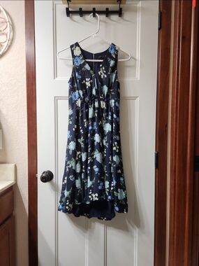 Ann Taylor Navy Floral Dress - 00P